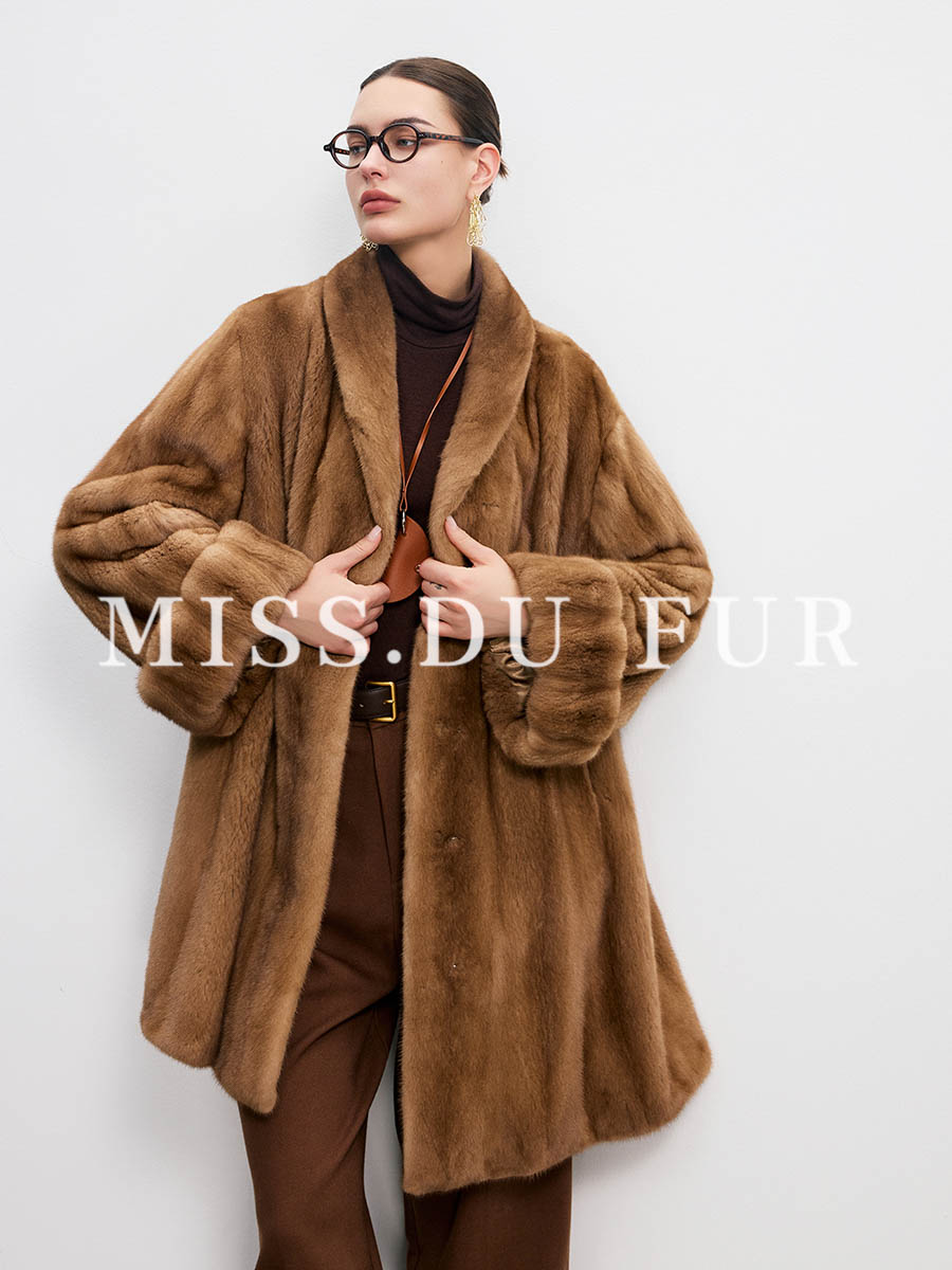 Miss.Du Fur 【中古画报】青果领复古大工艺重工天鹅绒毛毛外套