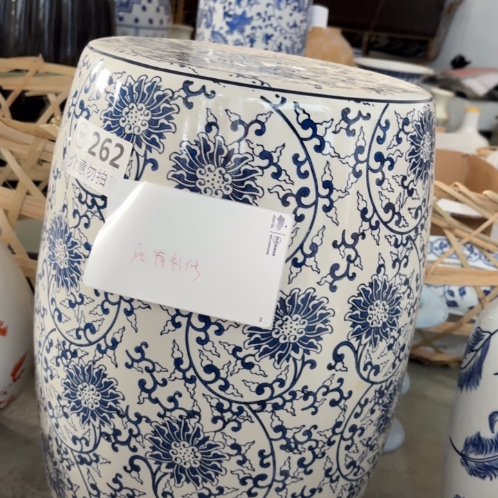 微瑕青花瓷器值得购买