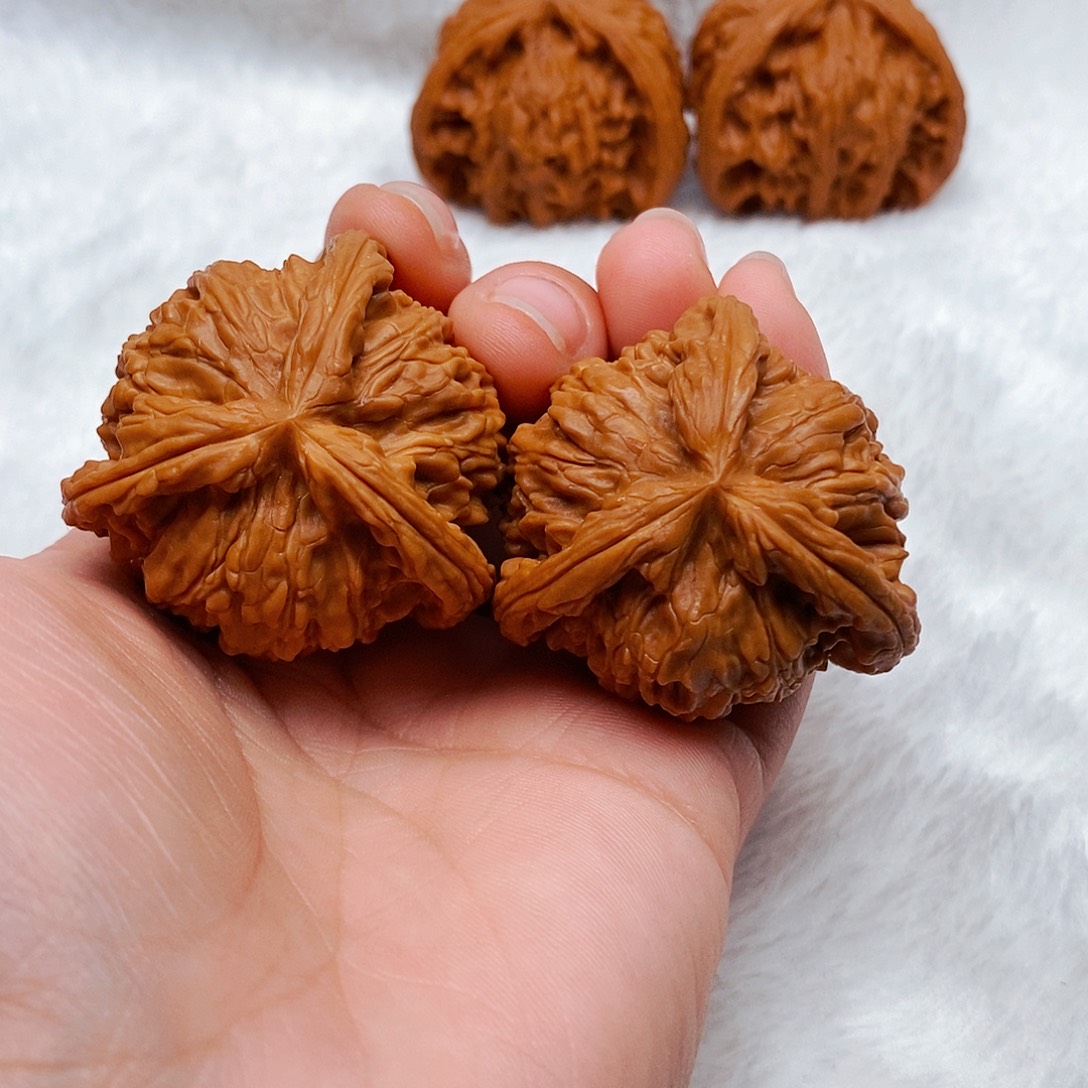 就***我文玩核桃吊坠三棱