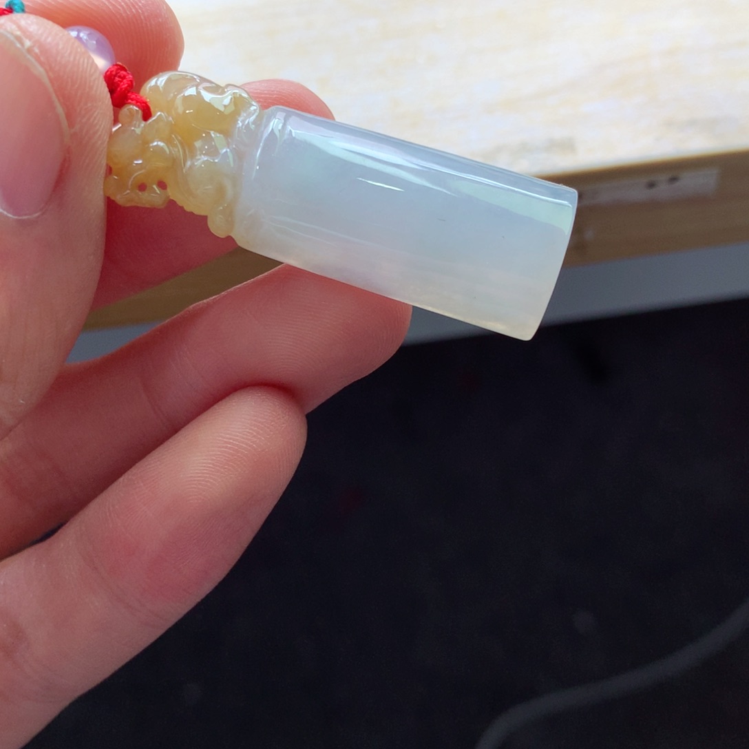 翡翠颈饰未镶嵌吊坠