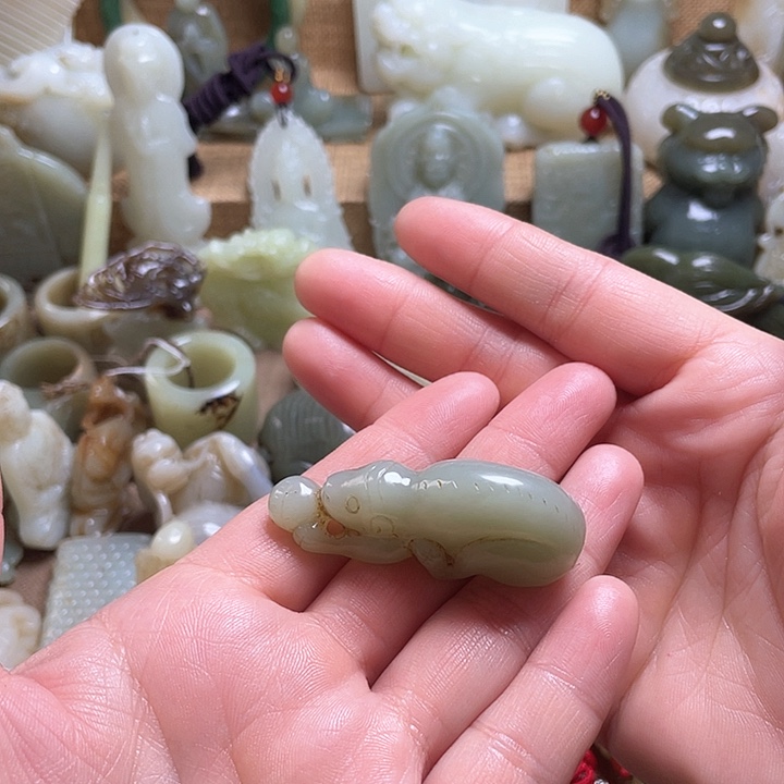 和田玉颈饰未镶嵌