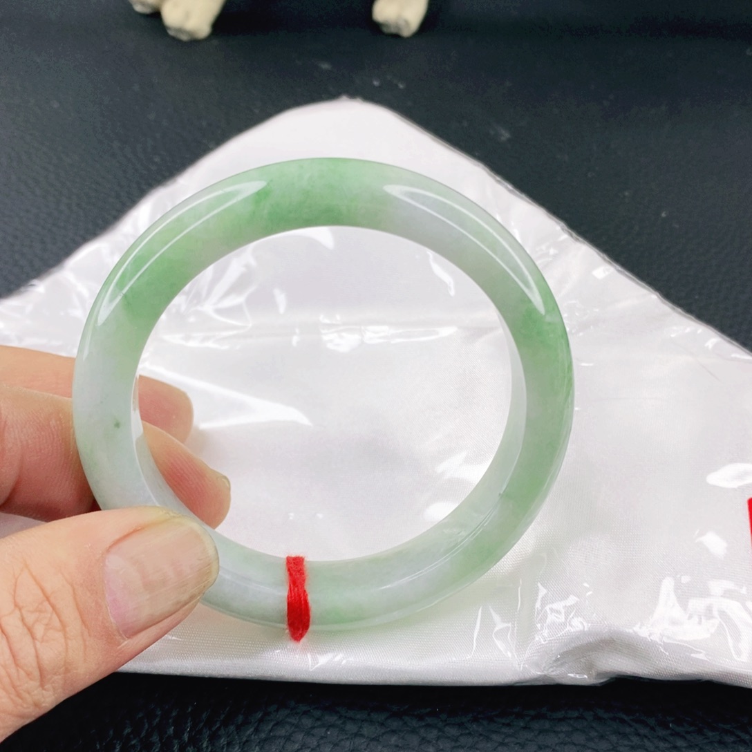 翡翠手镯未镶嵌正圈56.8