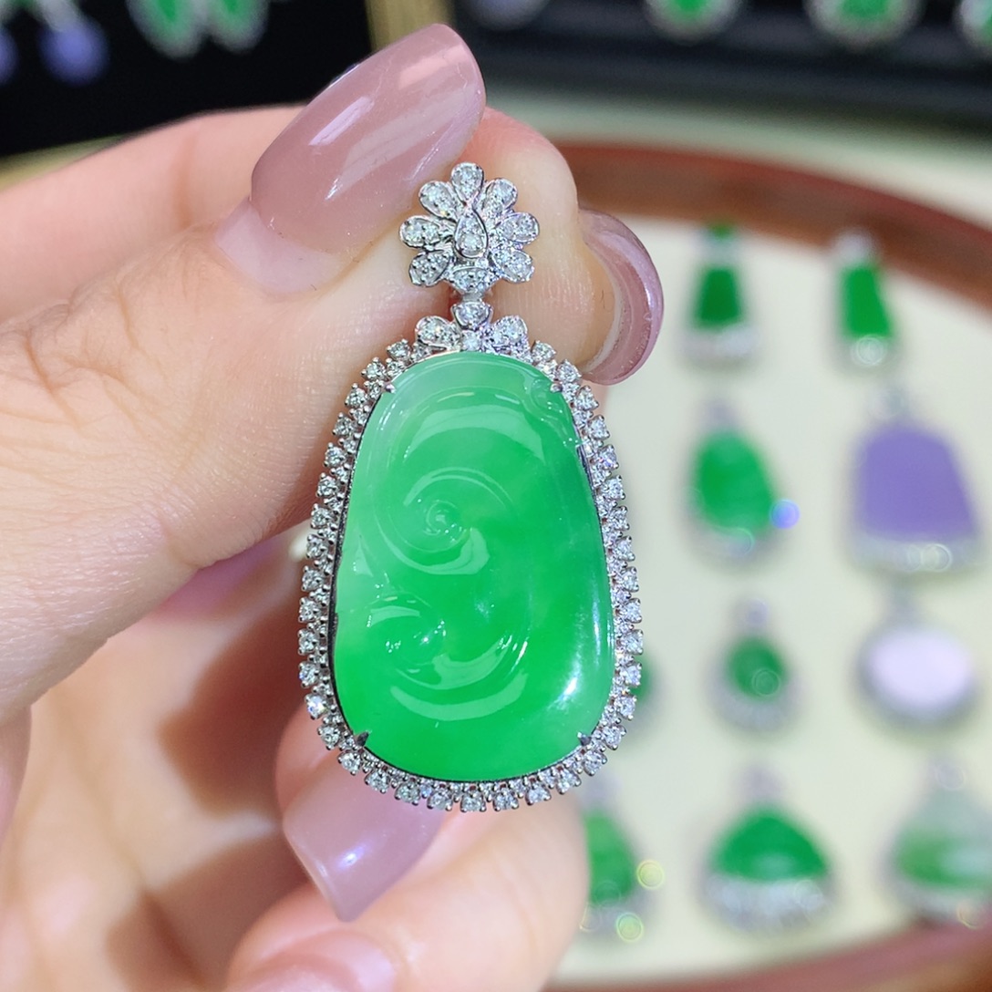 翡翠18K金镶嵌吊坠(不含链)