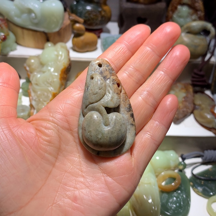 岫岩河磨玉（透闪石质玉）未镶嵌把件