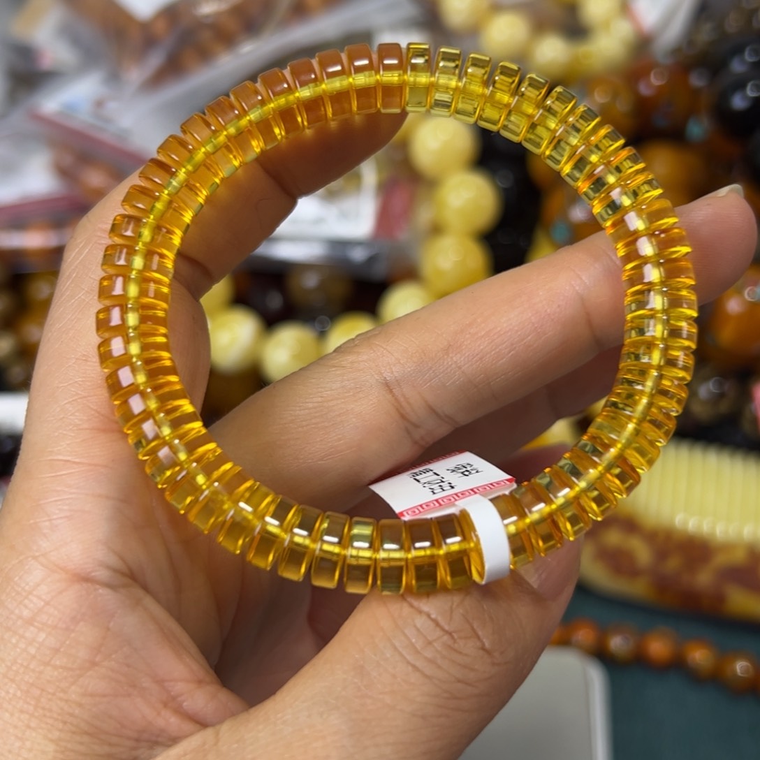 未镶嵌琥珀珠宝奇石833