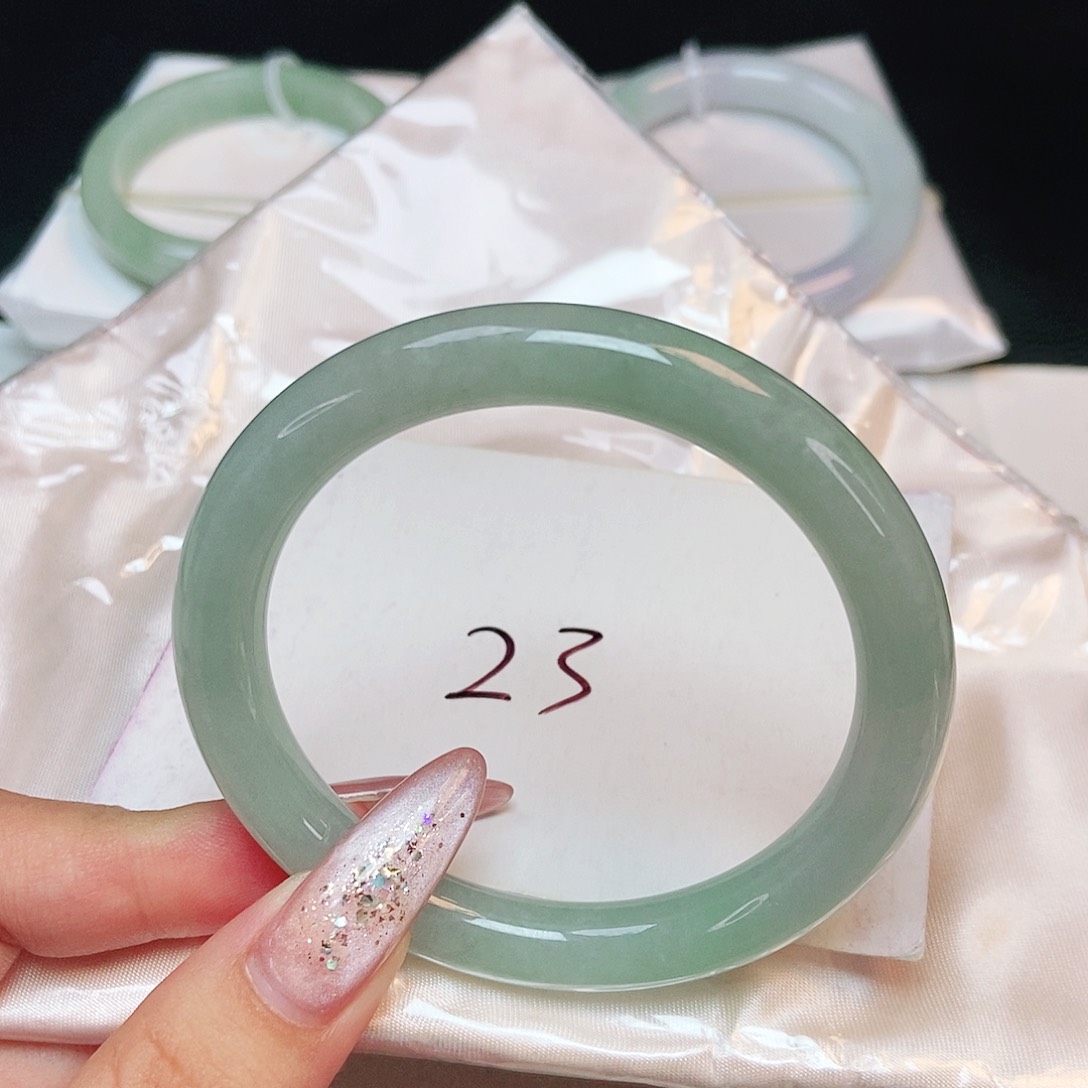 未镶嵌手镯（圆镯）翡翠【****】圆条54.55