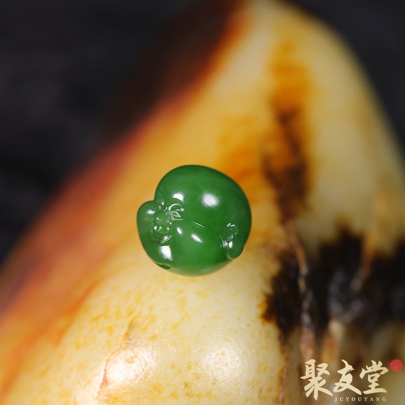 聚友堂王伟玉雕1.8克新疆和田玉俄碧碧玉弥勒佛笑佛挂件吊坠228