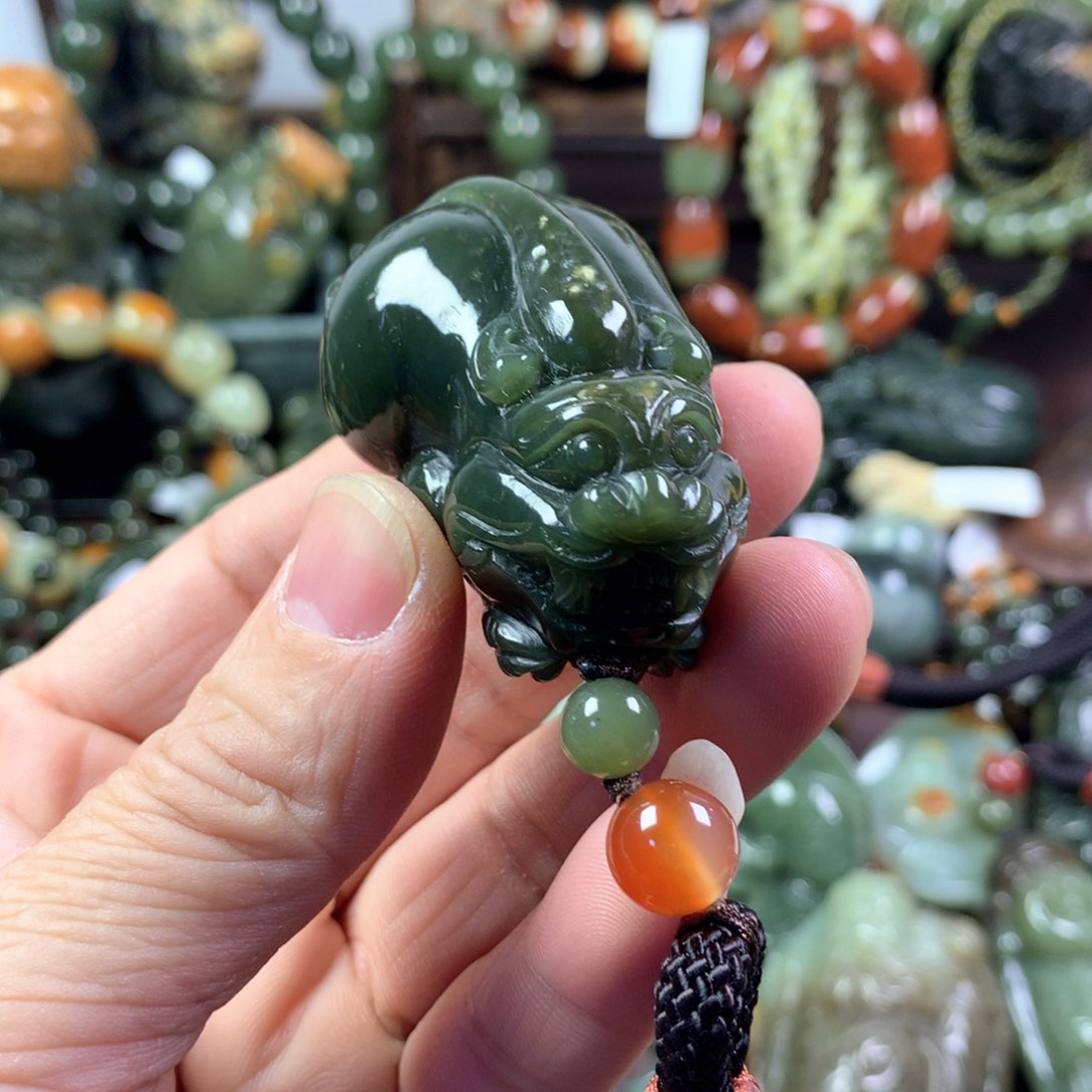 透闪石质玉把件未镶嵌九*