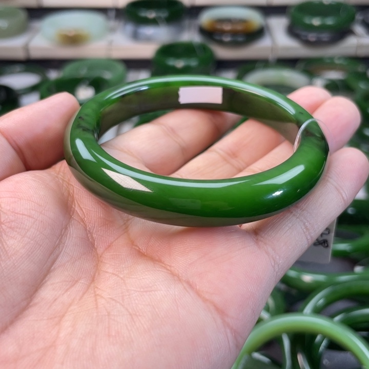 和田玉（碧玉）手镯未镶嵌