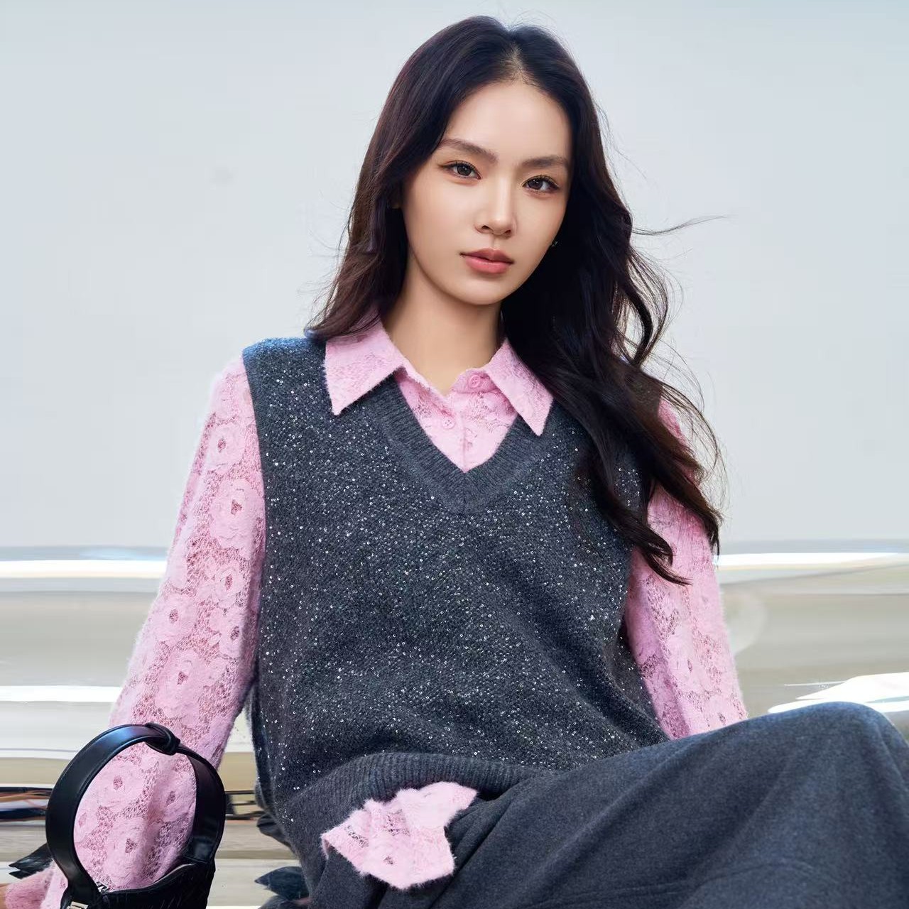 俪妍LIVELY YAN37936女上衣蕾丝