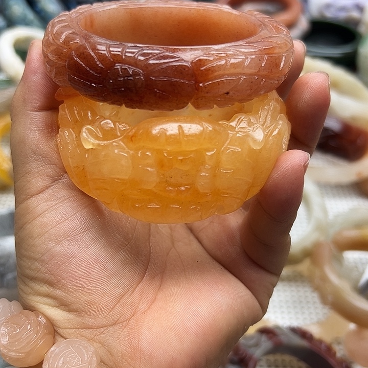 石英岩玉手镯未镶嵌