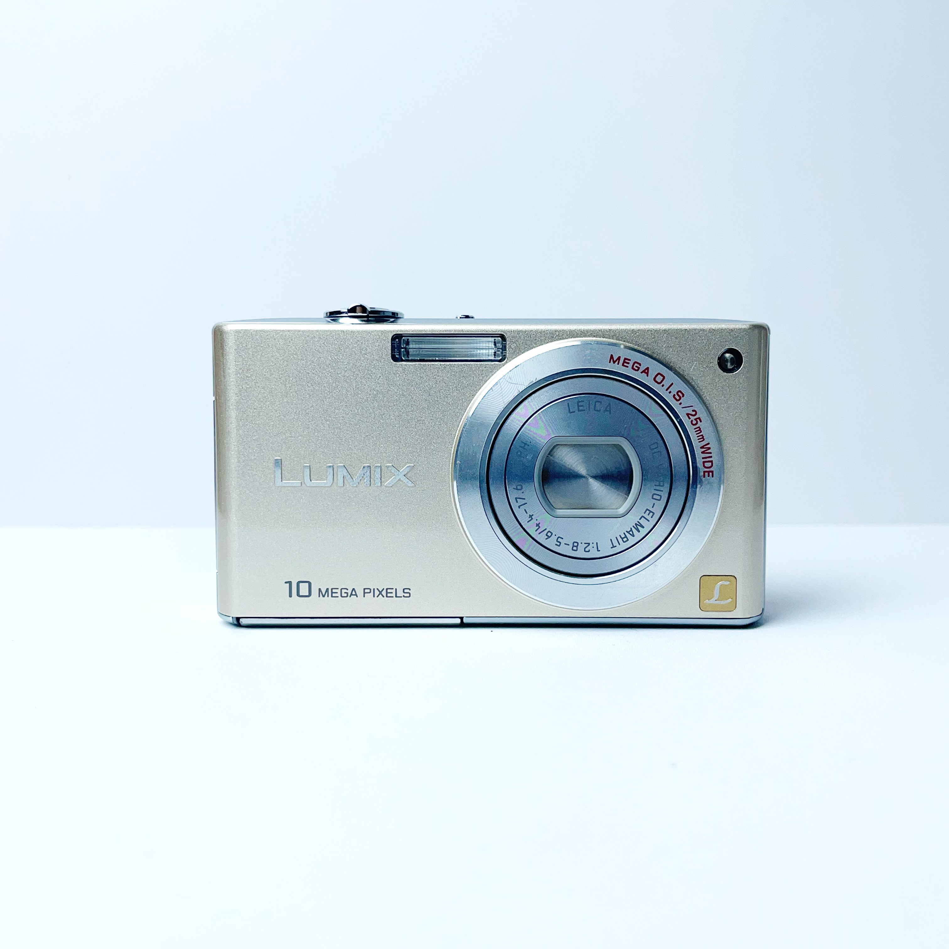 9新 Panasonic/松下 fx35金 冷白1000万像素4倍光变ccd数码相机