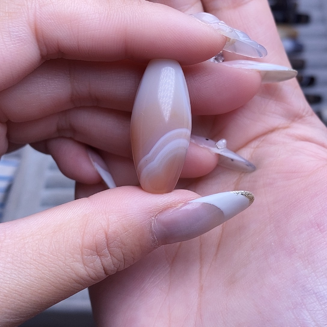 未镶嵌颈饰玛瑙/玉髓鲅*