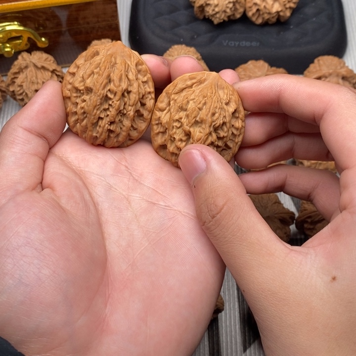 吊坠文玩核桃麦穗虎头