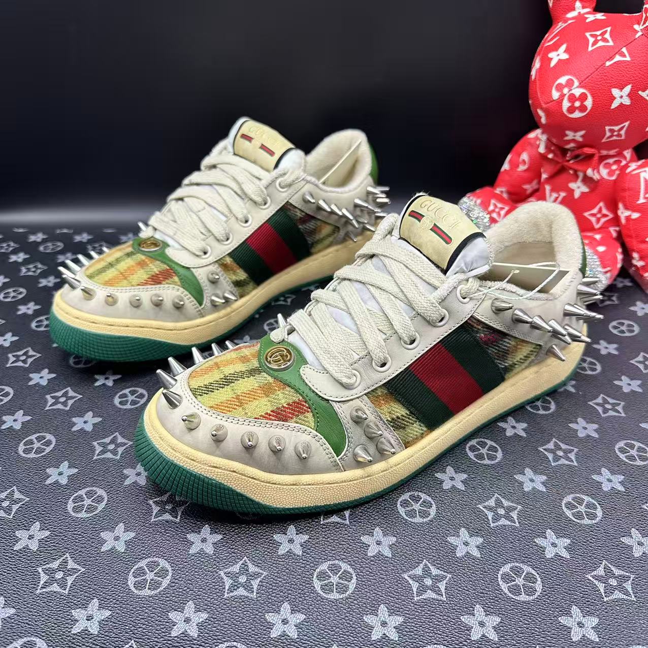 95新 GUCCI/古驰 棕绿铆钉做旧复古脏脏鞋40欧码ddm2803