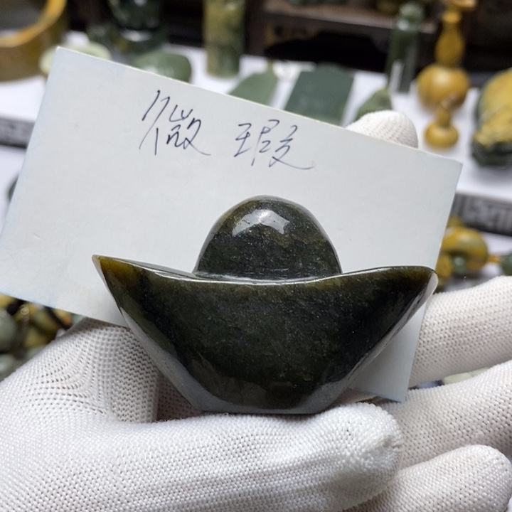 岫岩河磨玉（透闪石质玉）挂件未镶嵌黑*羊