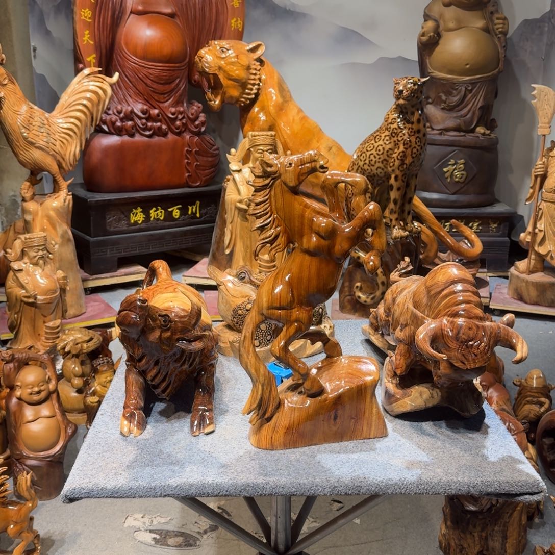 香樟木事****成香樟木马摆件
