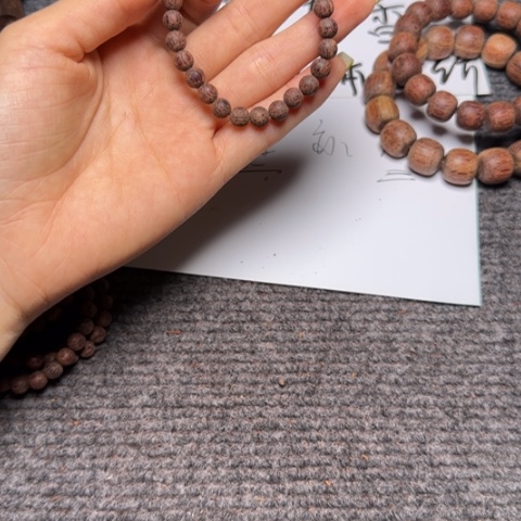 藤类降真香绿棋圆珠0.6单圈手串