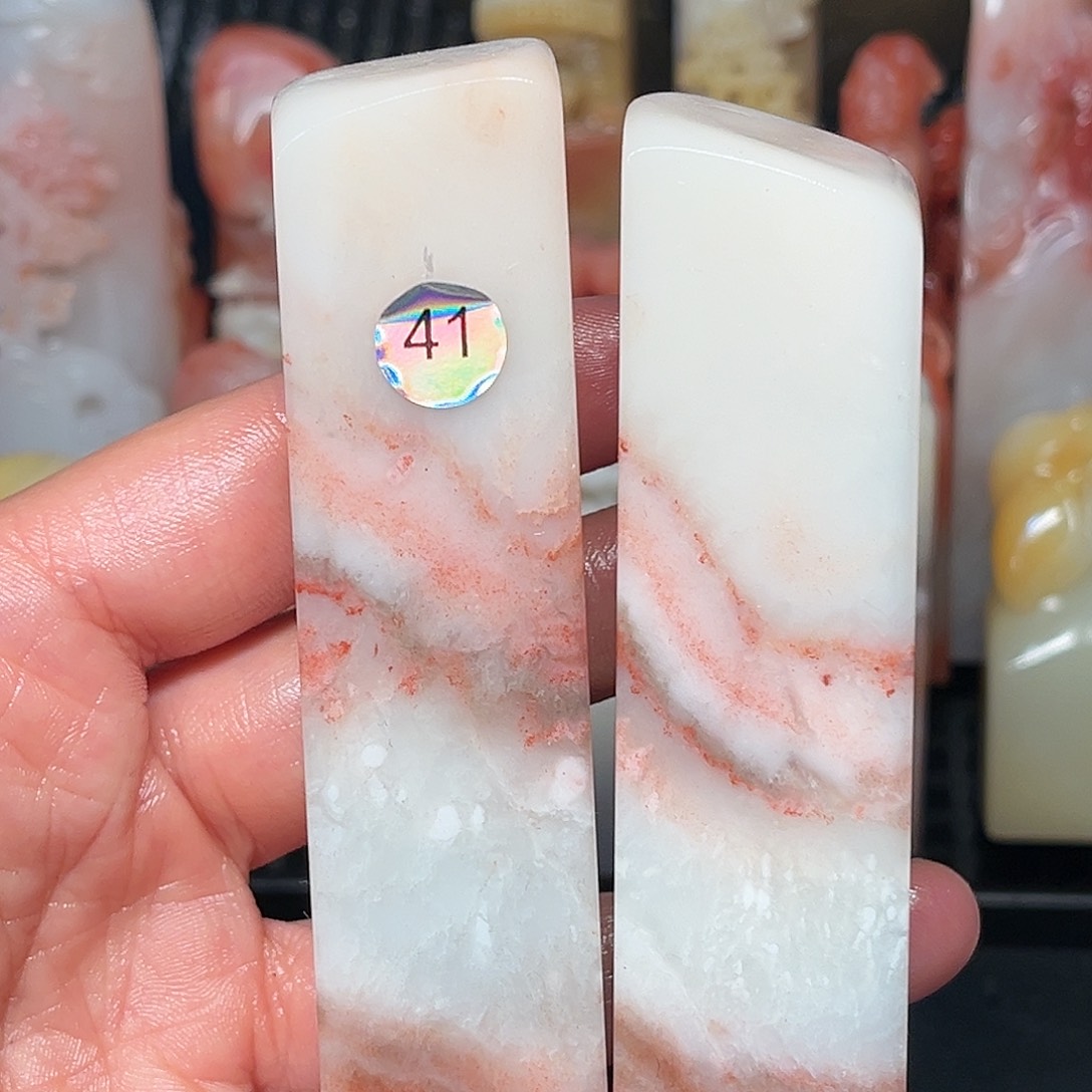 寿山石印石这种现象很明显