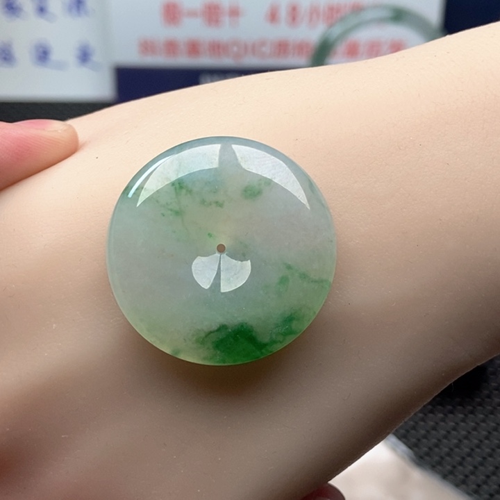 翡翠裸石阳绿花平安大胶扣