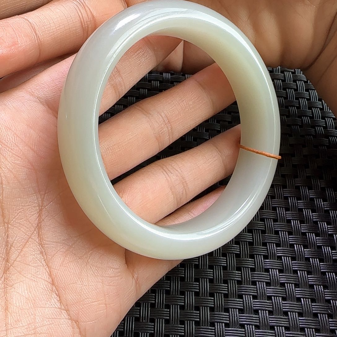 和田玉手镯未镶嵌诗***^