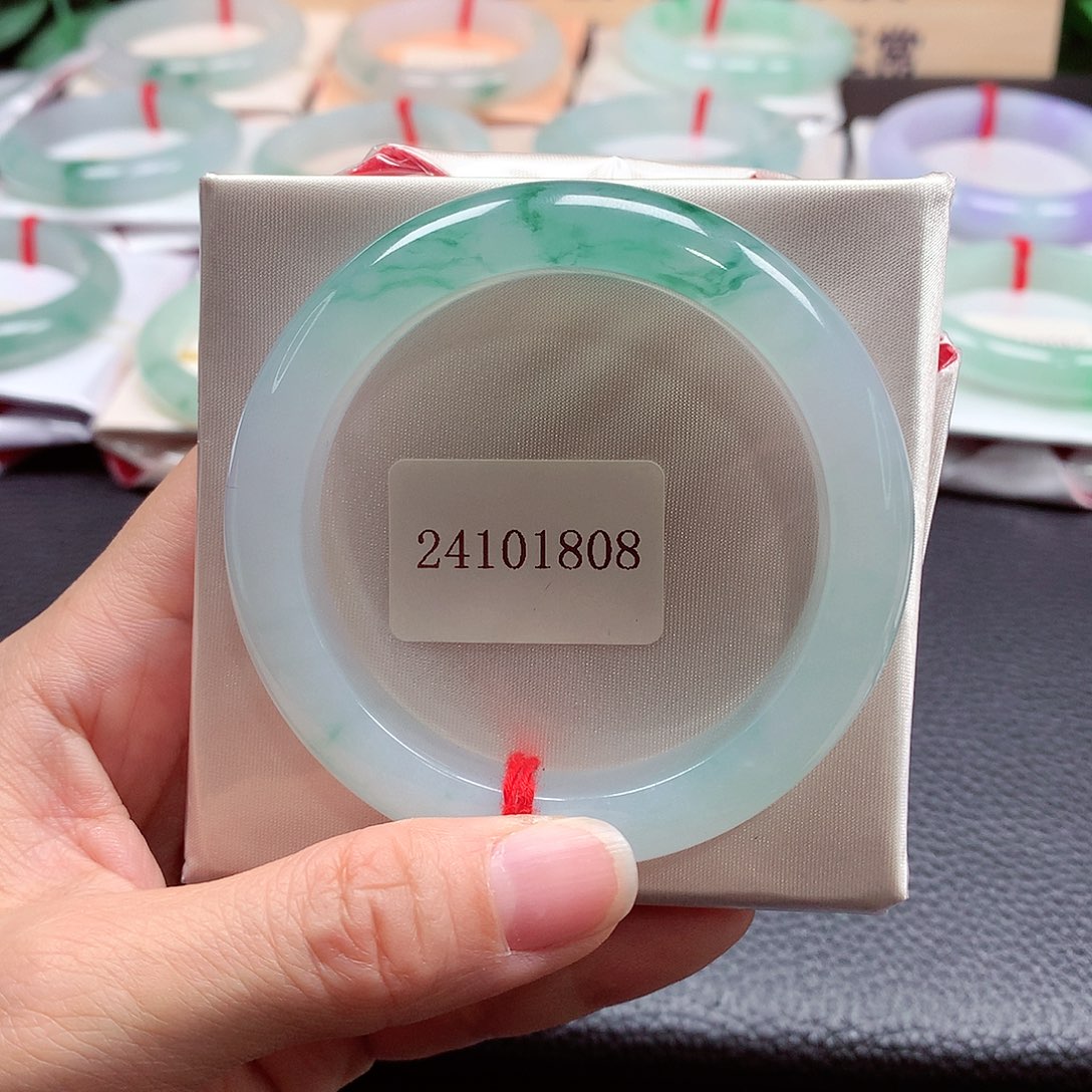 翡翠未镶嵌手镯天然A货翡翠手镯    有纹