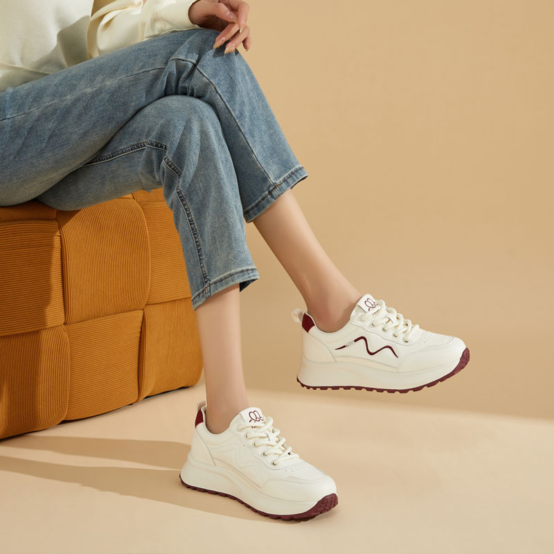 2502 春季新款运动鞋女韩版时尚百搭真皮软底休闲板鞋女单鞋