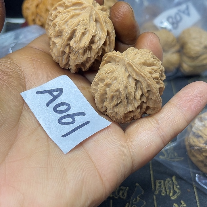 文玩核桃把件苹果园