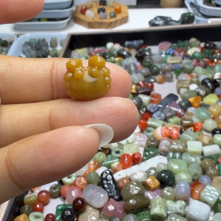 未镶嵌和田玉珠宝半成品