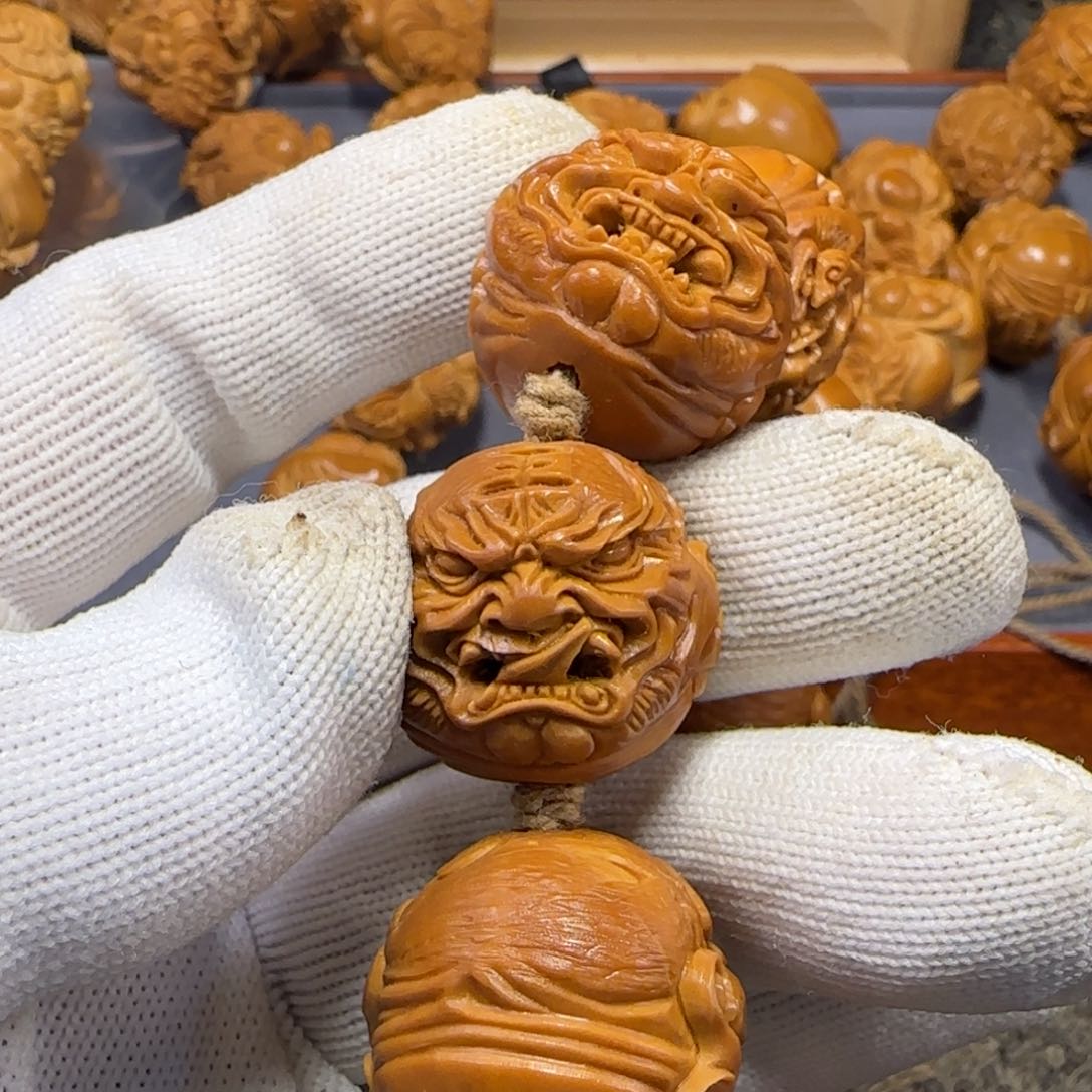 橄榄核吊坠G****s……………………