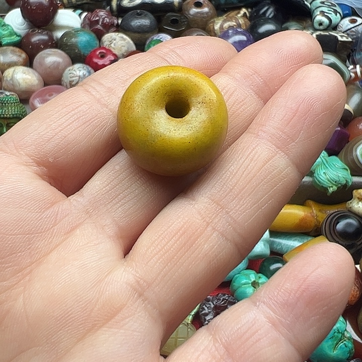 乐***遥玛瑙/玉髓未镶嵌颈饰