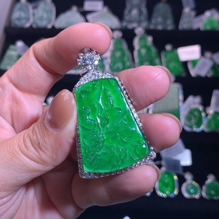 【闪购商品】颈饰银S925镶嵌翡翠天然翡翠