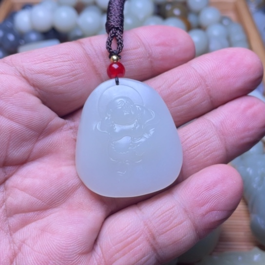 未镶嵌和田玉挂件石*