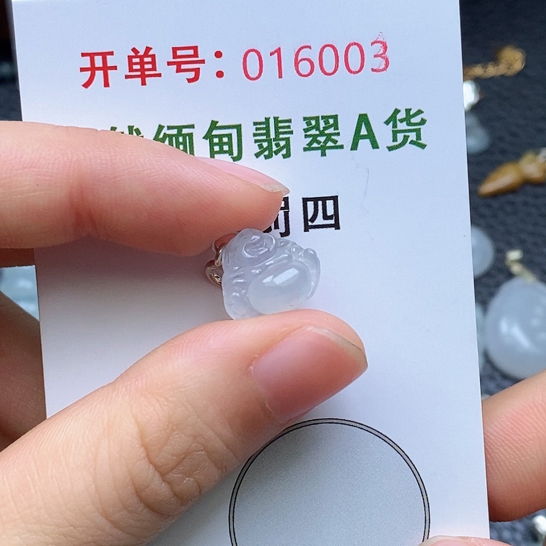 翡翠未镶嵌耳饰翡翠