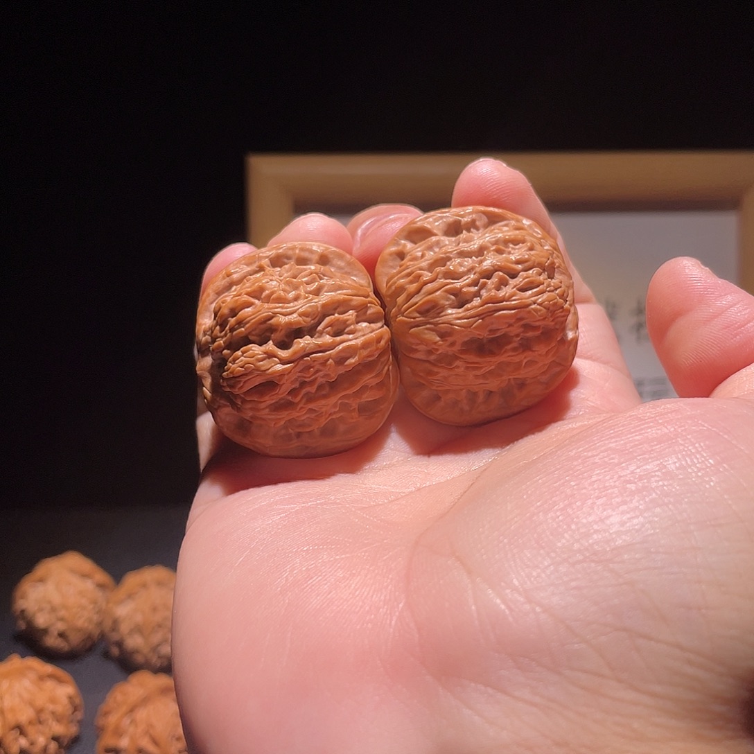 文玩核桃把件38全品汉高楼