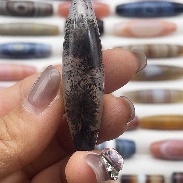 玛瑙/玉髓合金颈饰