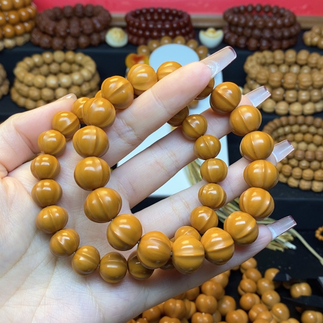 猴头核桃吊坠微瑕鲨鱼手串