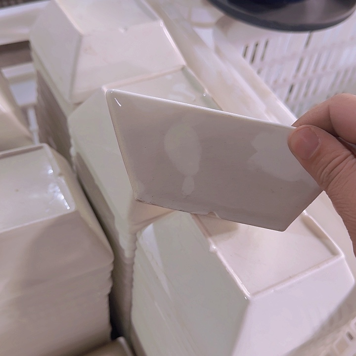 瓷5.5 英寸 纯白方碗  4 个