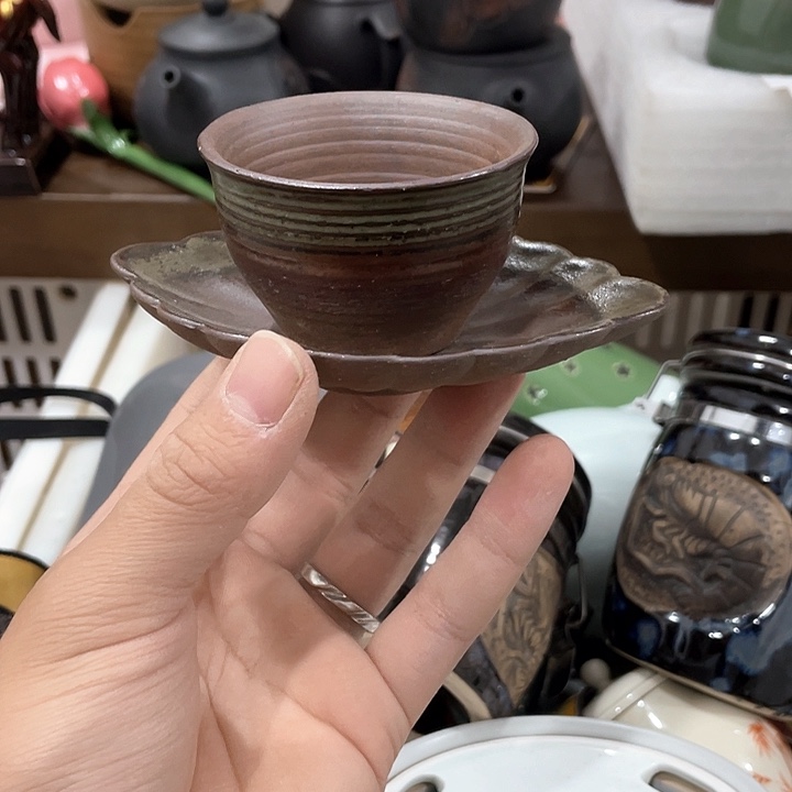 陶瓷茶具全部清清完回家过年