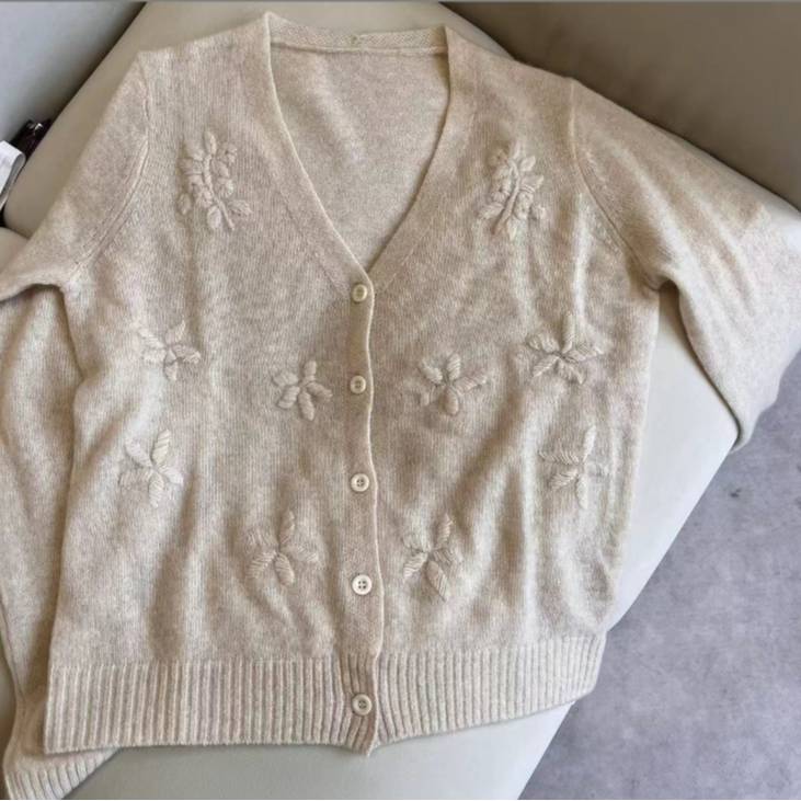 【100山羊绒】241170早秋新款V领立体刺绣开衫洋气时尚百搭