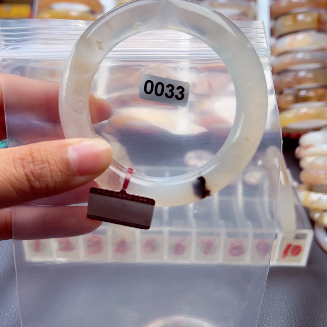 玛瑙/玉髓手镯未镶嵌玖*