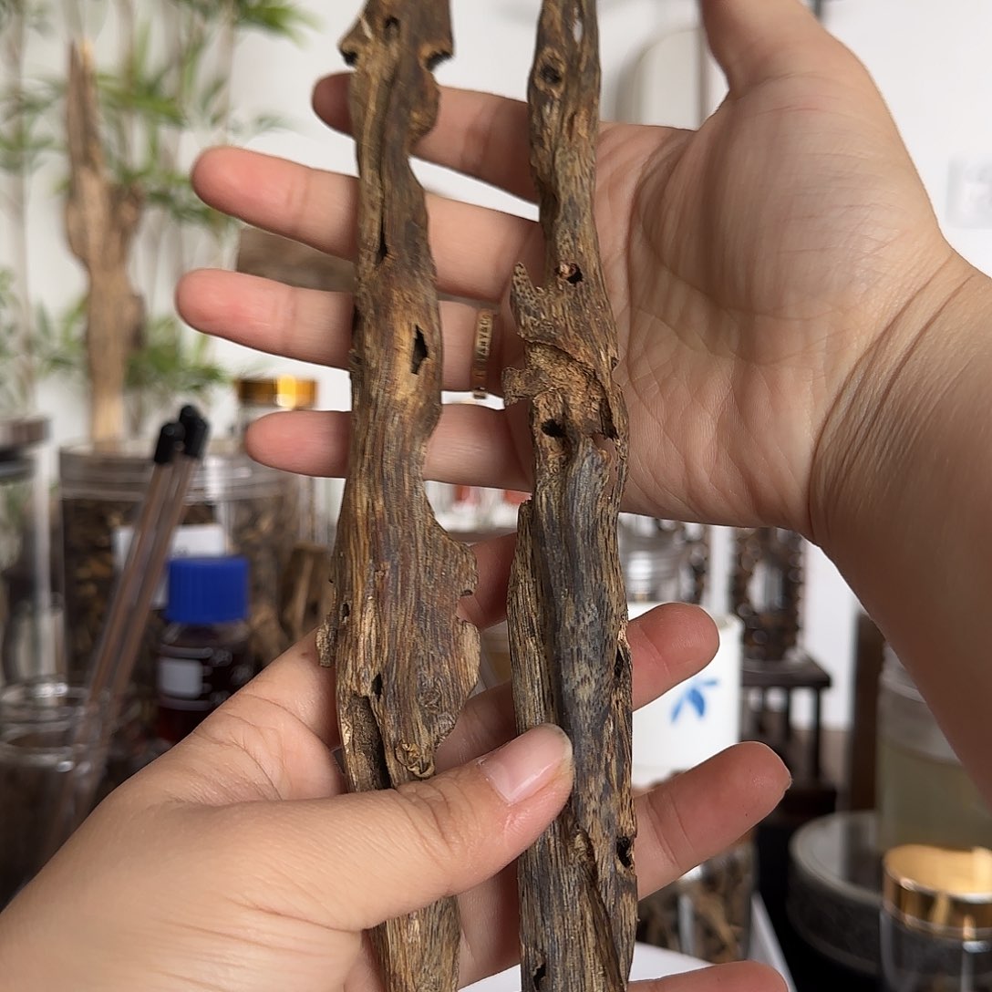 沉香沉香碎屑海南老乌身虫漏37克+