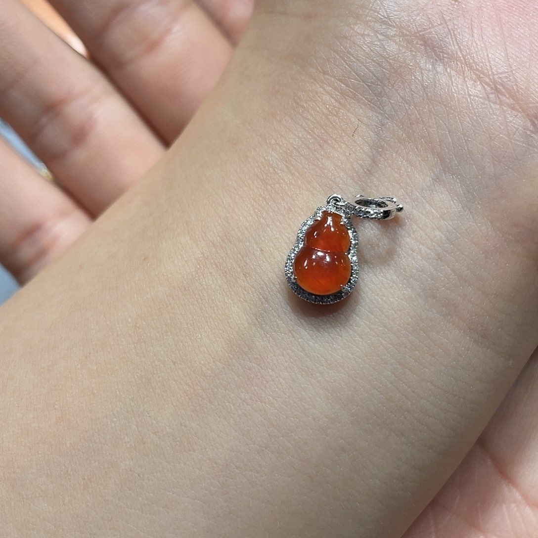 翡翠吊坠(不含链)18K金镶嵌青*