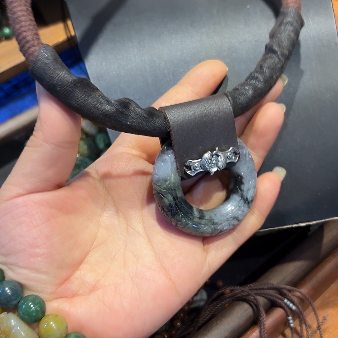 翡翠未镶嵌颈饰原创