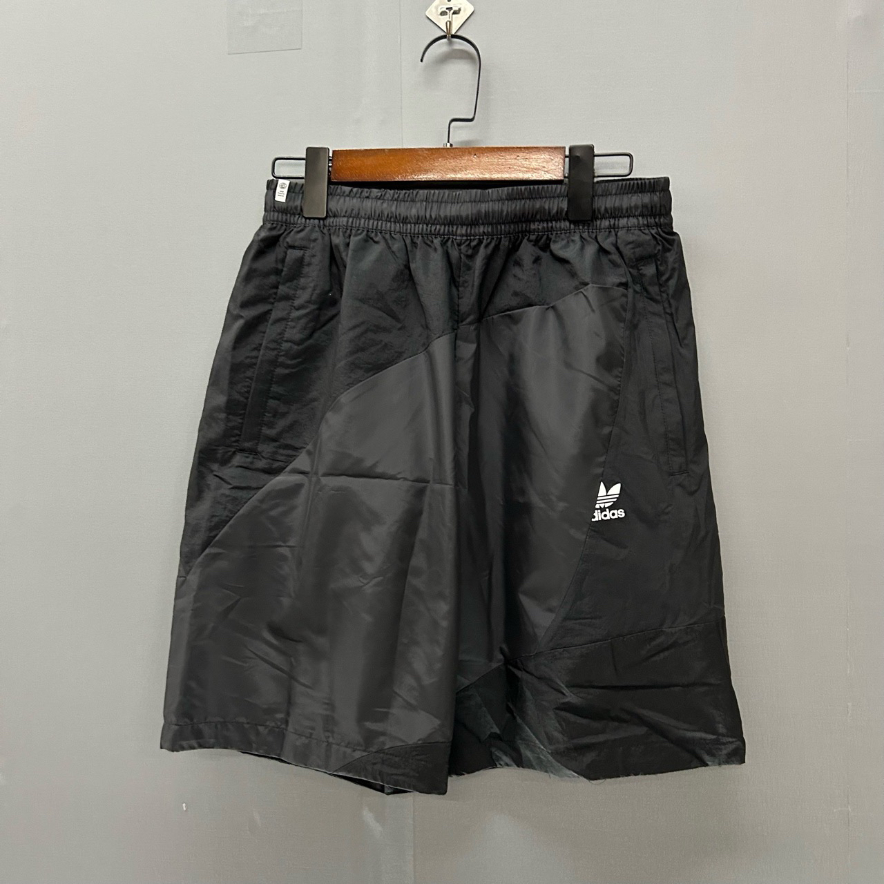Adidas 三叶草 BS 纯色透气运动短裤 黑色 HH9442