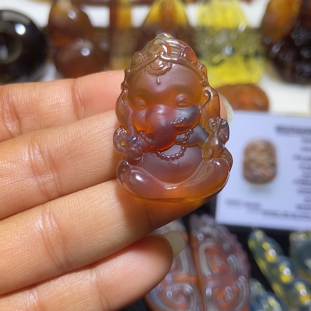 琥珀未镶嵌颈饰缅甸天然琥珀吊坠