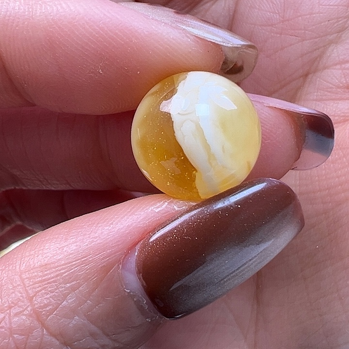 蜜蜡未镶嵌珠宝奇石