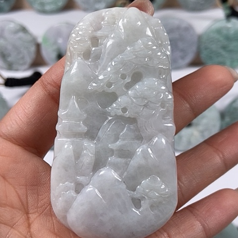 翡翠颈饰未镶嵌山水牌