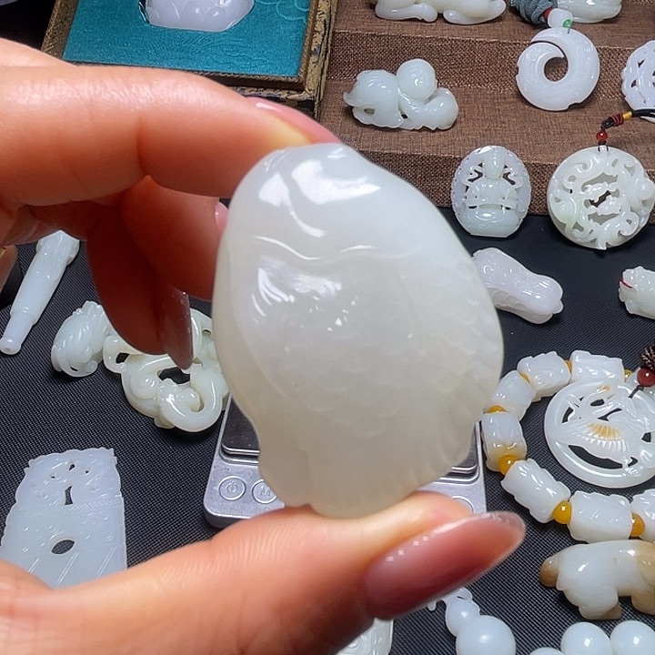 颈饰未镶嵌和田玉