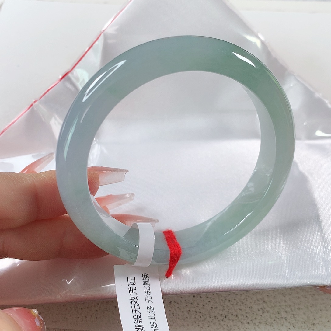 翡翠手镯未镶嵌①②⑧
